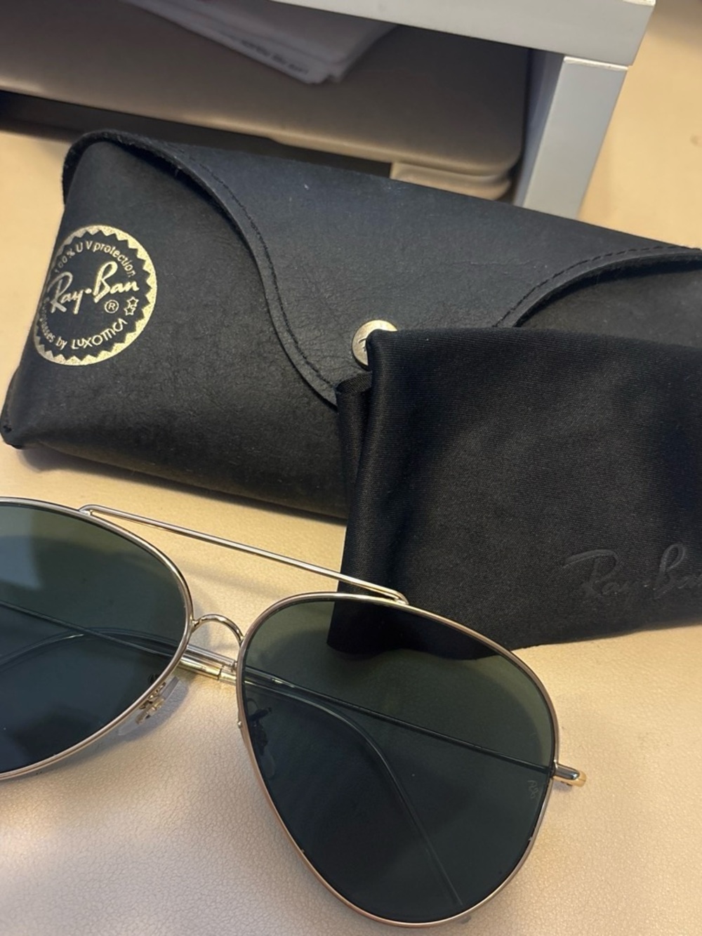 Ray-Ban Men’s Reverse Aviator Sunglasses Gold Frame with Green Lenses